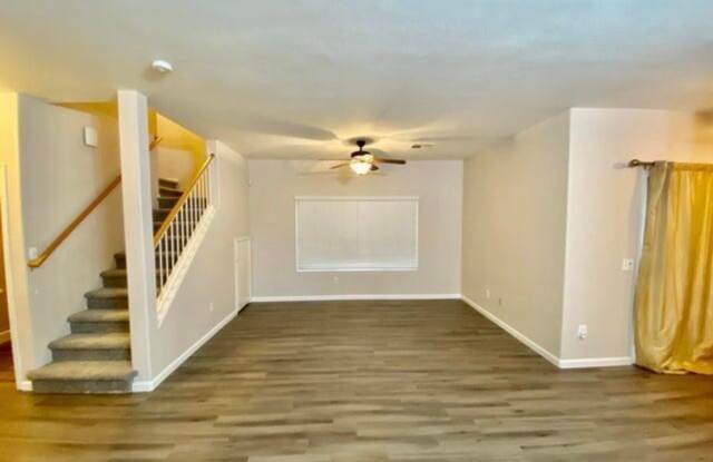 4056 E Abraham Ln Gallery 4