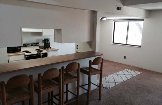 1160 South Monaco Street Parkway photos photos
