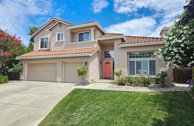 Beautiful Five Bedroom Four Bathroom Home photos photos