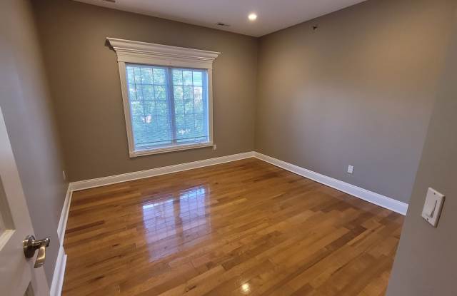 7576 Lions Gate Parkway Gallery 3