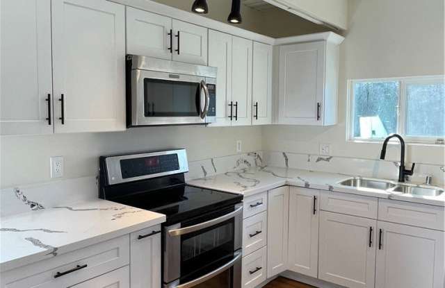 11571 Archwood Street photos photos