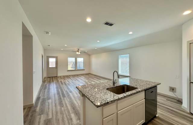 Four Bedroom - Lubbock Cooper ISD! Gallery 4