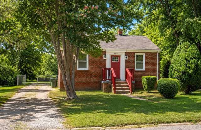 4115 LEAKE Avenue Gallery 1