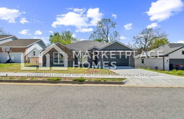 954 Glass St - 954 Glass Street, Cave Springs, AR 72718