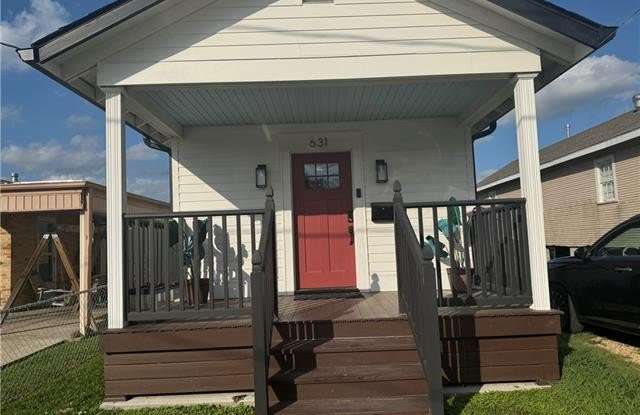 631 CHALMETTE Street photos photos