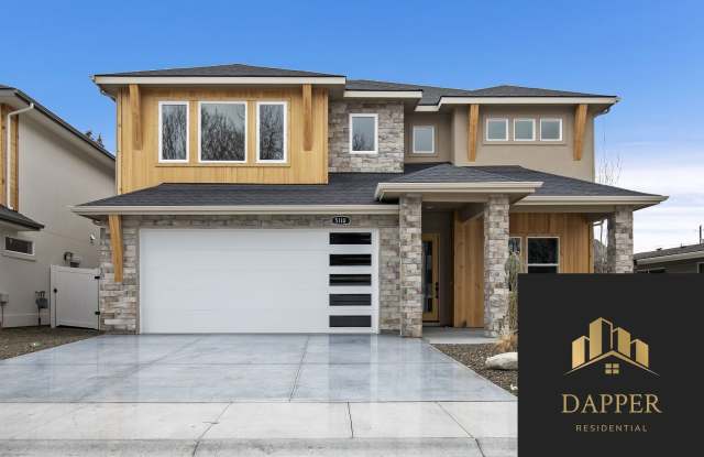 Luxury 5 Bed, 3 Bath home with over 3,000 sq. ft. photos photos