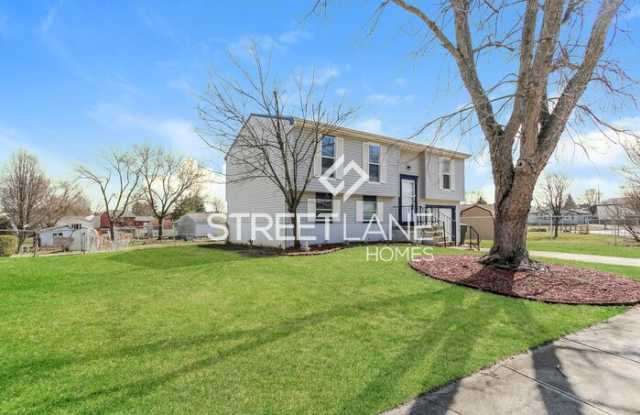 2424 Warfield Drive Gallery 3