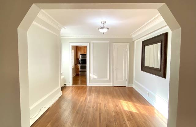 807 W 48th Street #202 photos photos