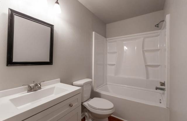 889 Lake Street photos photos