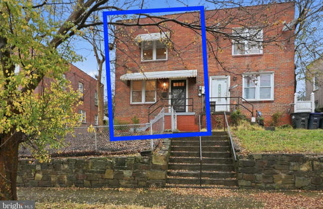 742 CONGRESS Street SE photos photos