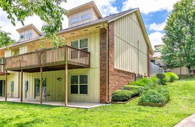 78  E Sycamore  ST - 78 East Sycamore Street, Fayetteville, AR 72703