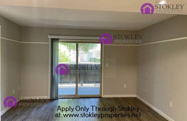 1227 Lakeview Circle Gallery 2