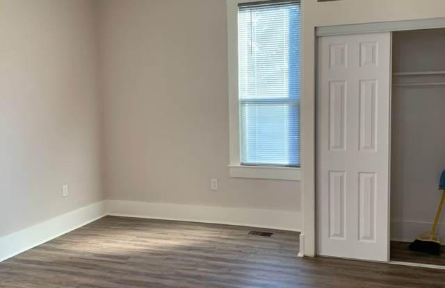 2 Bed/2 Bath- Newly Renovated!! photos photos