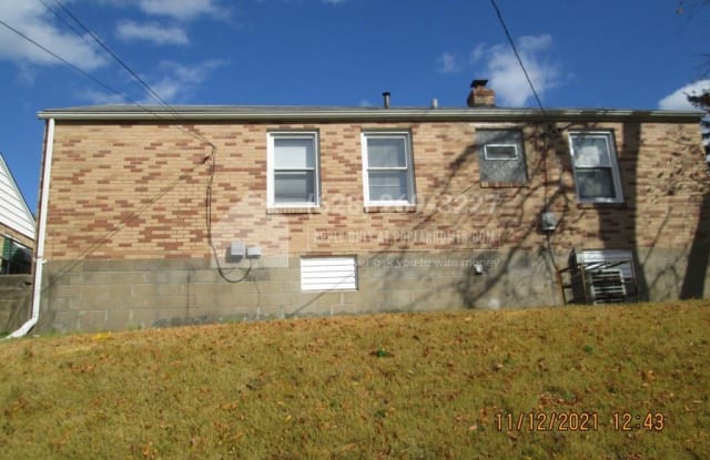 7148 Lillian Ave - 7148 Lillian Avenue, Northwoods, MO 63121