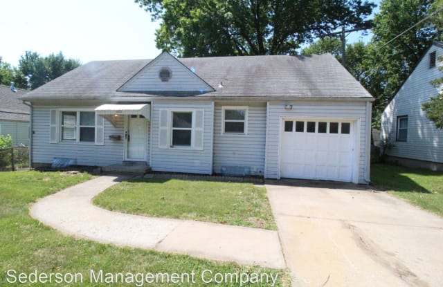 5205 W 49TH STREET - 5205 West 49th Street, Roeland Park, KS 66205
