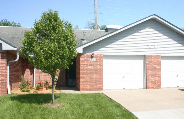 1003 Forest Hills Lane Gallery 1