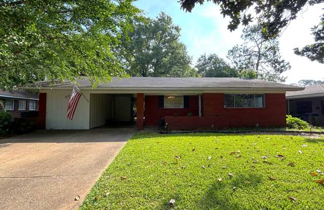 SHREVE ISLAND NEAR DUCK POND - YARD SERVICE INCLUDED - 970 Audubon Place, Shreveport, LA 71105 SHREVE ISLAND NEAR DUCK POND - YARD SERVICE INCLUDED - 970 Audubon Place, Shreveport, LA 71105