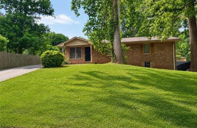 2401 Dawn Court photos photos