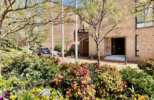 Society Hill 1bd w/ Garage Parking and Pool photos photos