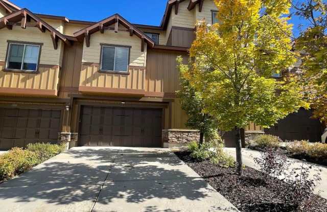 Parks Edge Townhome Gallery 1