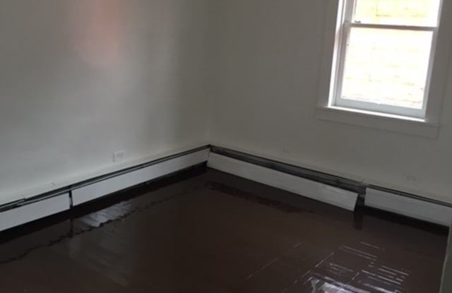 Single family house near Hannah Penn with parking and yard-York City SD Gallery 1