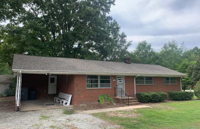 200 Parkwood Circle - 200 Parkwood Circle, Buies Creek, NC 27546