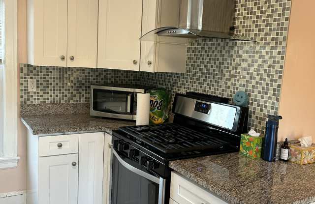 8 Cleveland St - 8 Cleveland Street, Melrose, MA 02176