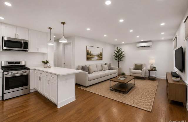 1431 Old Northern Boulevard Gallery 4
