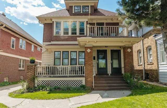 DG-1549 N 57th Street photos photos