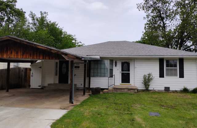1409 Northwest Logan Avenue Gallery 1
