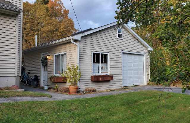 11 Dana Avenue - 11 Dana Avenue, York County, ME 03904