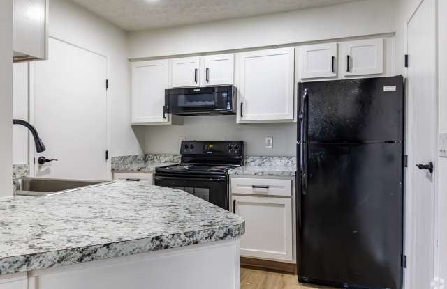 Hickory Creek Apartment Homes photos photos