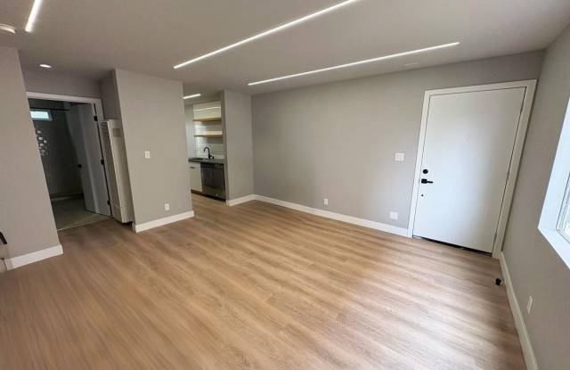 5150 Ithaca Ave photos photos