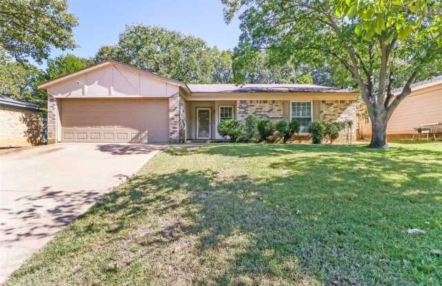 4807 Crestmont Court - 4807 Crestmont Court, Arlington, TX 76017