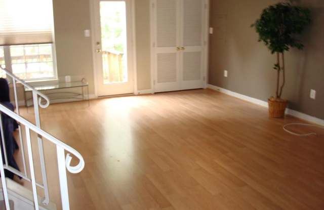 8708 ASPEN GROVE COURT Gallery 3