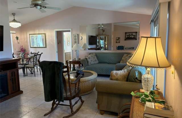 17377 LAKE WORTH Boulevard Gallery 4