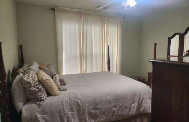 1642 Mission Park Drive Gallery 2