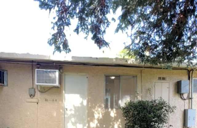 6910 N Santa Fe #6, Winton photos photos