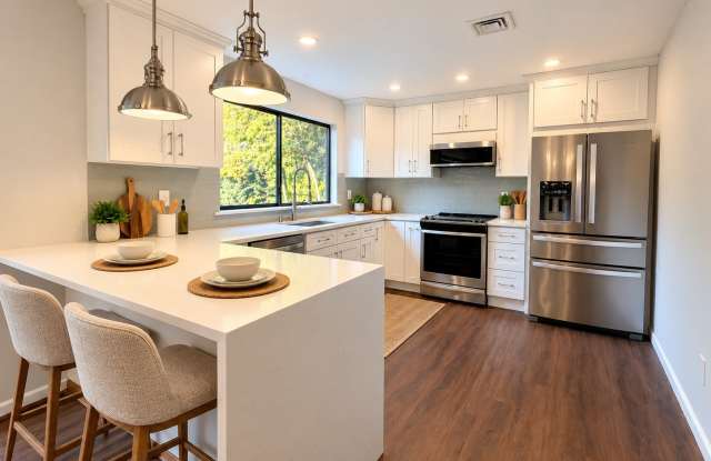 113 Ledgebrook Drive Gallery 2