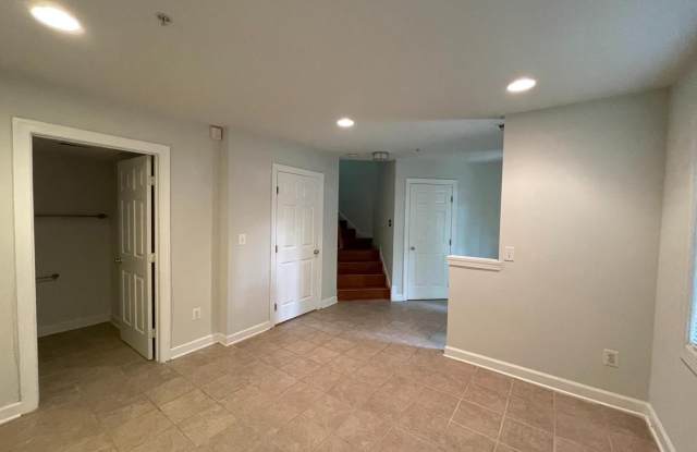 8141 SKELTON Circle Gallery 4