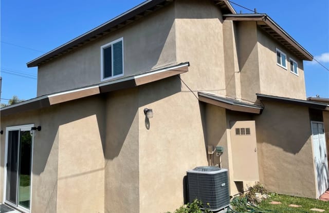 133 Santa Isabel Ave. - 133 Santa Isabel Avenue, Costa Mesa, CA 92627