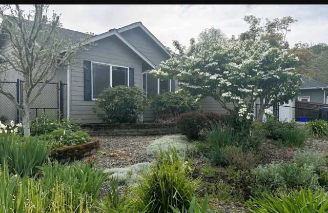 Eastwood 3 bedroom 2 bath home Gallery 3