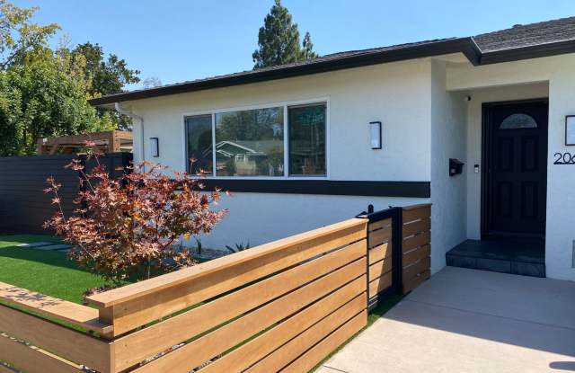 CAMBRIAN – Beautifully remodeled unit in duplex with central A/C and an amazing yard! Gallery 1
