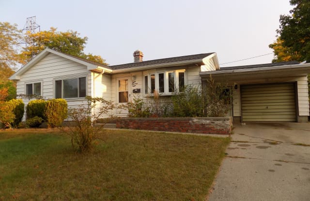 808 W. Broadwell St. photos photos