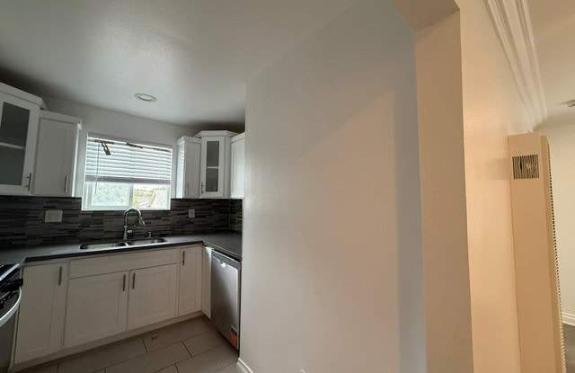 237 E. Anaheim St.#3 Gallery 3