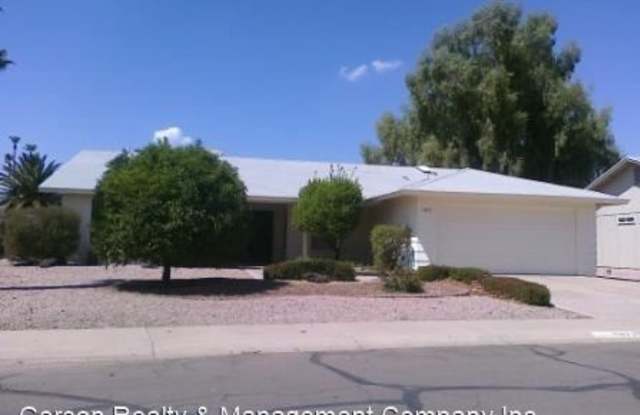 11872 S. Half Moon Dr. - 11872 South Half Moon Drive, Phoenix, AZ 85044