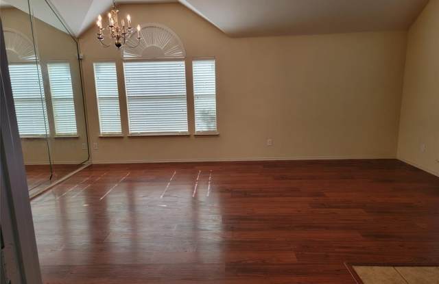 9738 Lovers Lane Gallery 4