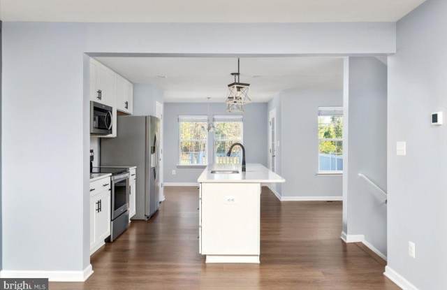 95 TATE MANOR Drive Gallery 3