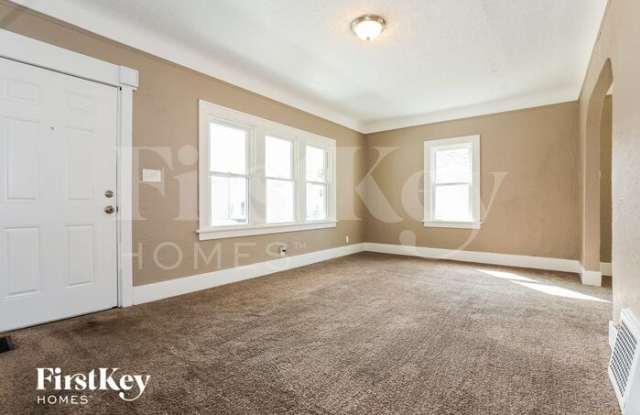 754 North Avenue Gallery 4