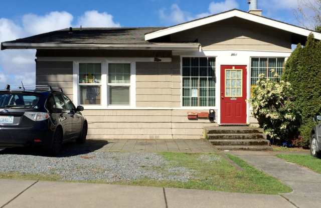 3  4 Bedroom Units Just Steps from WWU photos photos